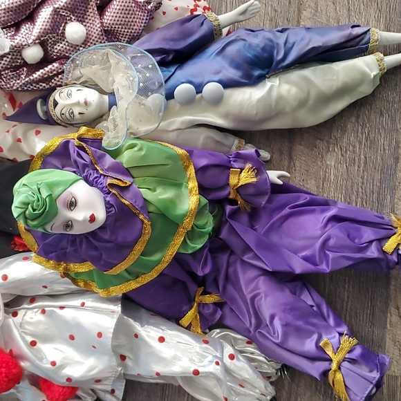 6 Porcelain Clowns - Picture 2 of 4